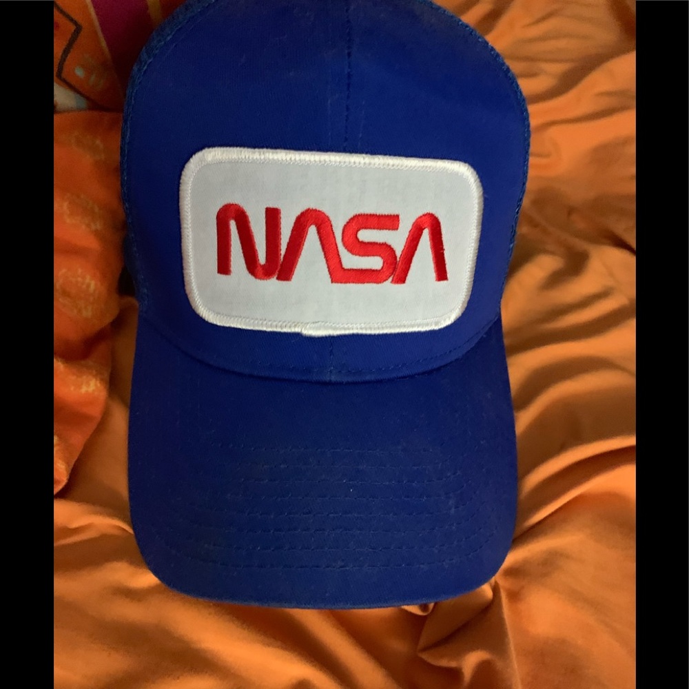 Adjustable nasa hat
